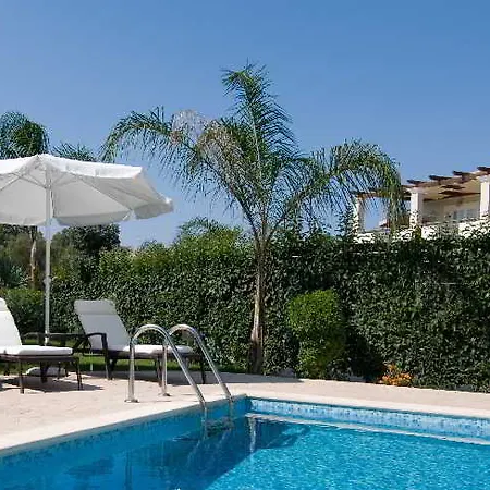 Mamfredas Luxury Planos (Zakynthos)